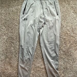 Under Armour Men's Silver Jogger Pants